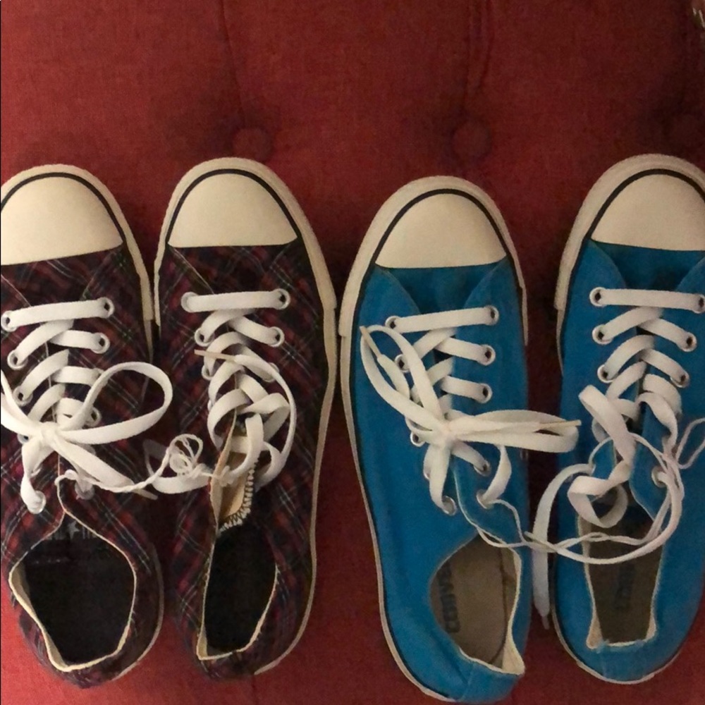 2 pairs of converse- lightly worn